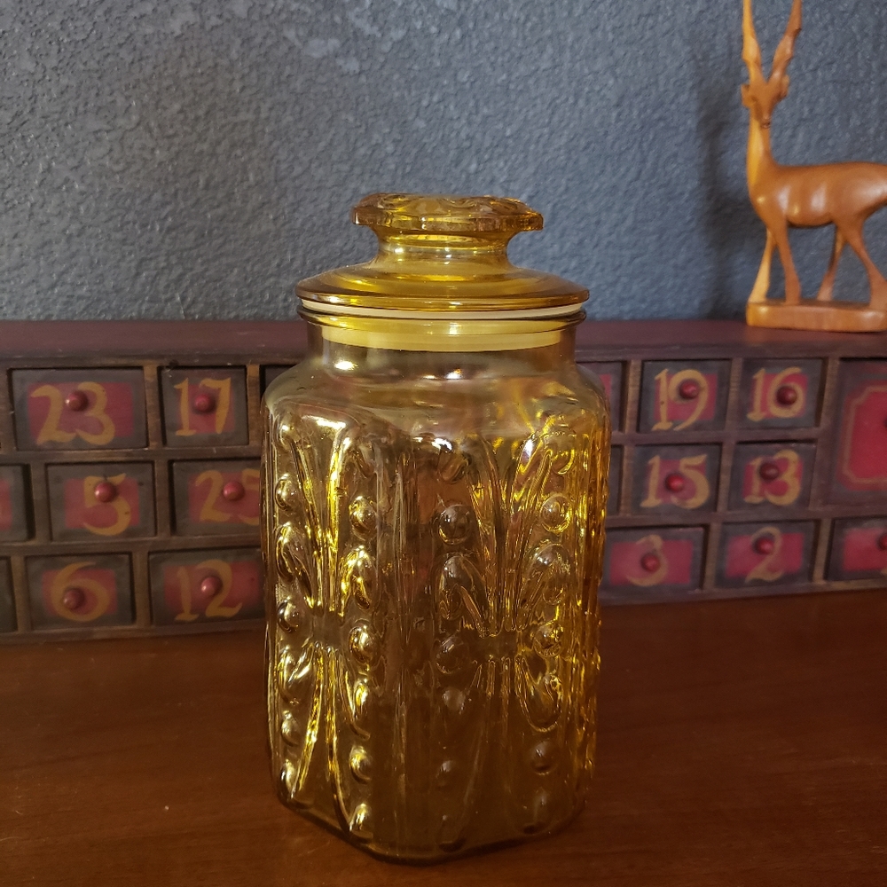 LE Smith Amber Canister Atterbury Scroll